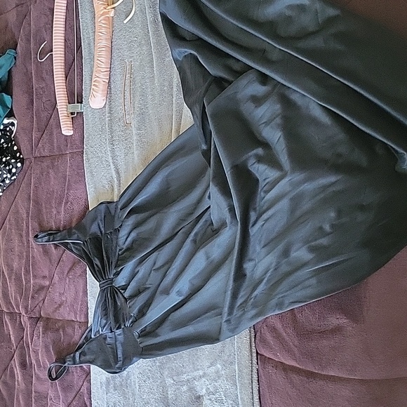 Vintage Olga Nightgown in Black XL
